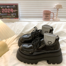 英伦风小皮鞋女款2025年春季新款爆款百搭厚底乐福鞋哑光白色鞋子