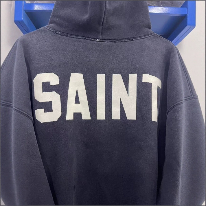 Moletom com capuz unissex, modelo folgado, com estampa de letras da nova marca da moda de 2026, lavagem desgastada._voghion.com