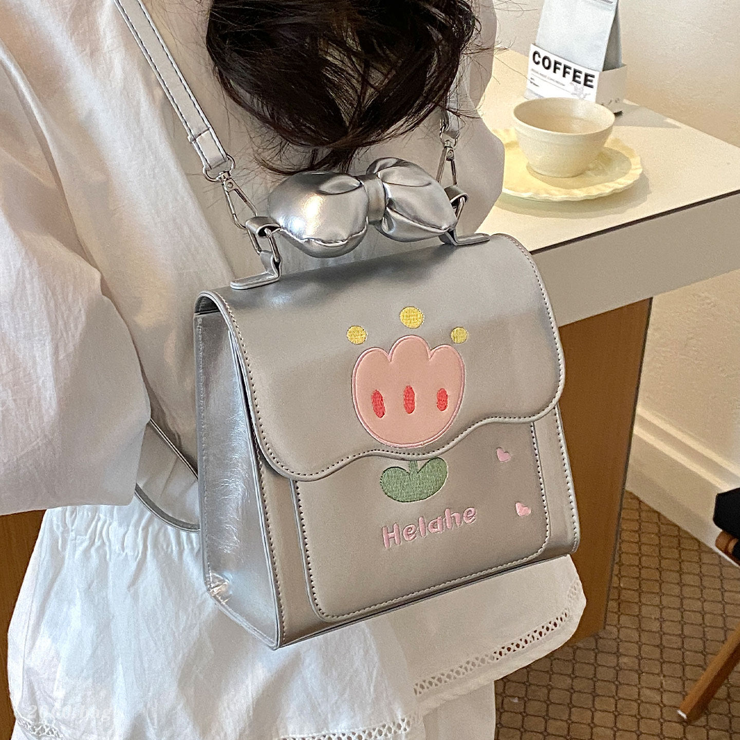 Nueva mochila japonesa y coreana universal nicho sentido de viaje 2026 diseño de hombro único capacidad encantadora viento