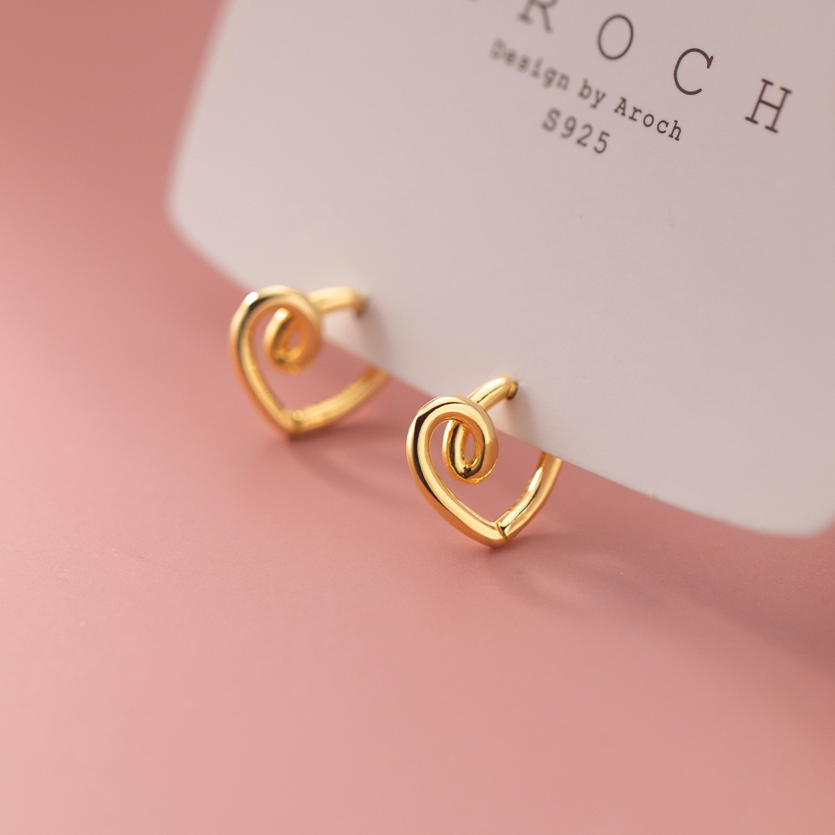 Eloch s925 plata esterlina hueco línea de amor botones de orejas cardíaco simple aretes frescos M02330