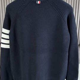 潮牌情侣针织毛衣男秋冬季时尚四条杠圆领套头百搭下摆开衩毛线衣