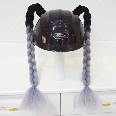 Motosiklet dəbilqələri: Braids, Double Ponytails