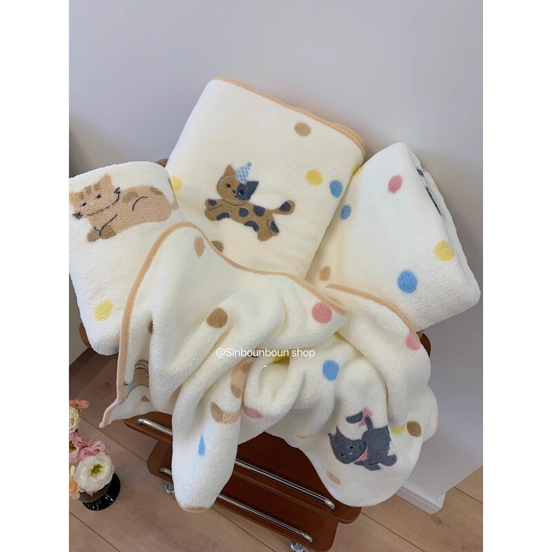 New Style Printed Kitten Bath Towel Women's Household Face Wash Coral Fleece Towel Absorbent Quick-drying Thickened Hair Drying Cap New Style Printed Kitten Bath Towel Women's Household Face Wash Coral Fleece Towel Absorbent Quick-drying Thickened Hair Drying Cap