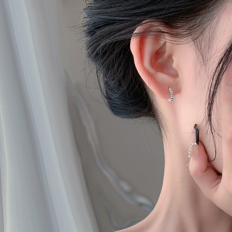 Small earrings heart shaped with zircon, silver 925 sample, light luxury style, micro incrustation