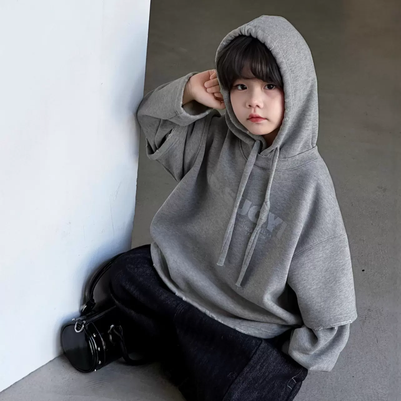 2025年冬季新款男童假两件连帽卫衣加绒街舞上衣中大童加厚男孩