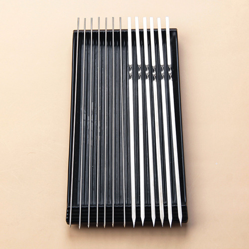 Stainless steel barbecue skewers barbecue fork flat skewers round skewers barbecue needle hook flat skewers outdoor barbecue skewers steel drill skewers