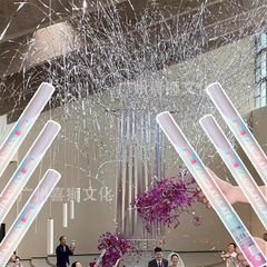 銀色の流星群、シャンクスレイン、シルクリボン、花火筒、結婚式のお祝いパーティー、誕生日、スポーツ会議、手持ちカラーストリップ