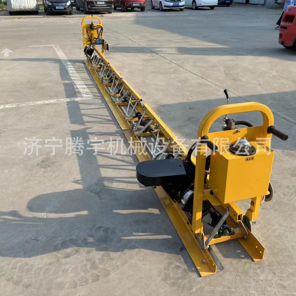 厂家供应混凝土框架式整平机汽油路面电动震动梁摊铺机大功率