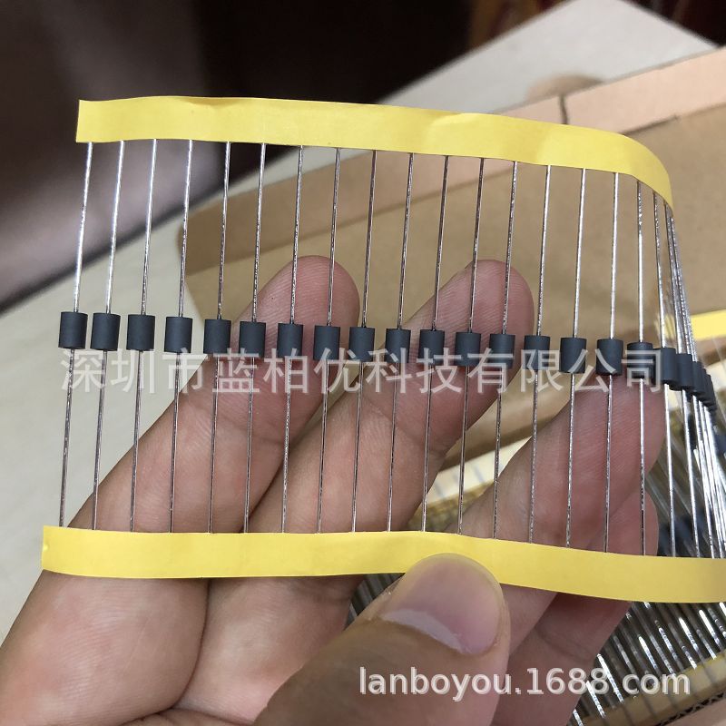 全系列 直插磁珠 单孔磁珠 穿心磁珠 3.5X4.7X0.8 120欧 空心磁珠