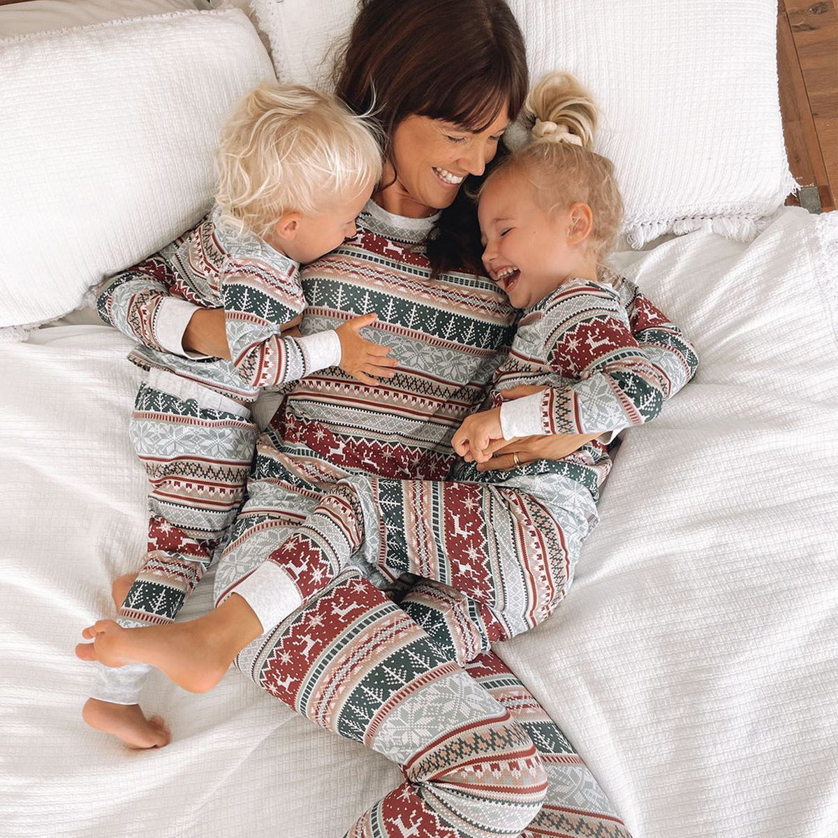 thumbnail image 2 of Buen 2024, ropa navideña europea y americana para padres e hijos, ropa para el hogar, conjunto familiar, pijamas, 2 of 5