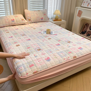 Cloud-Like Double-Layer Gauze Bed Pad, Type a Fitted Sheet Style, Quilted Mattress Cover, Warm and Skin-Friendly Mattress Protector, Quilted Bed Cover