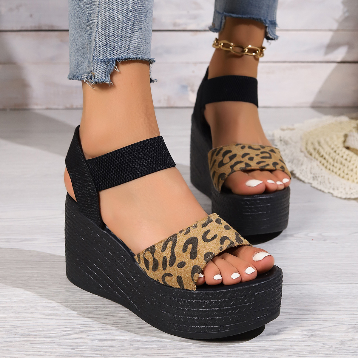 Women's Vacation Streetwear Leopard Round Toe Wedge Sandals display picture 20