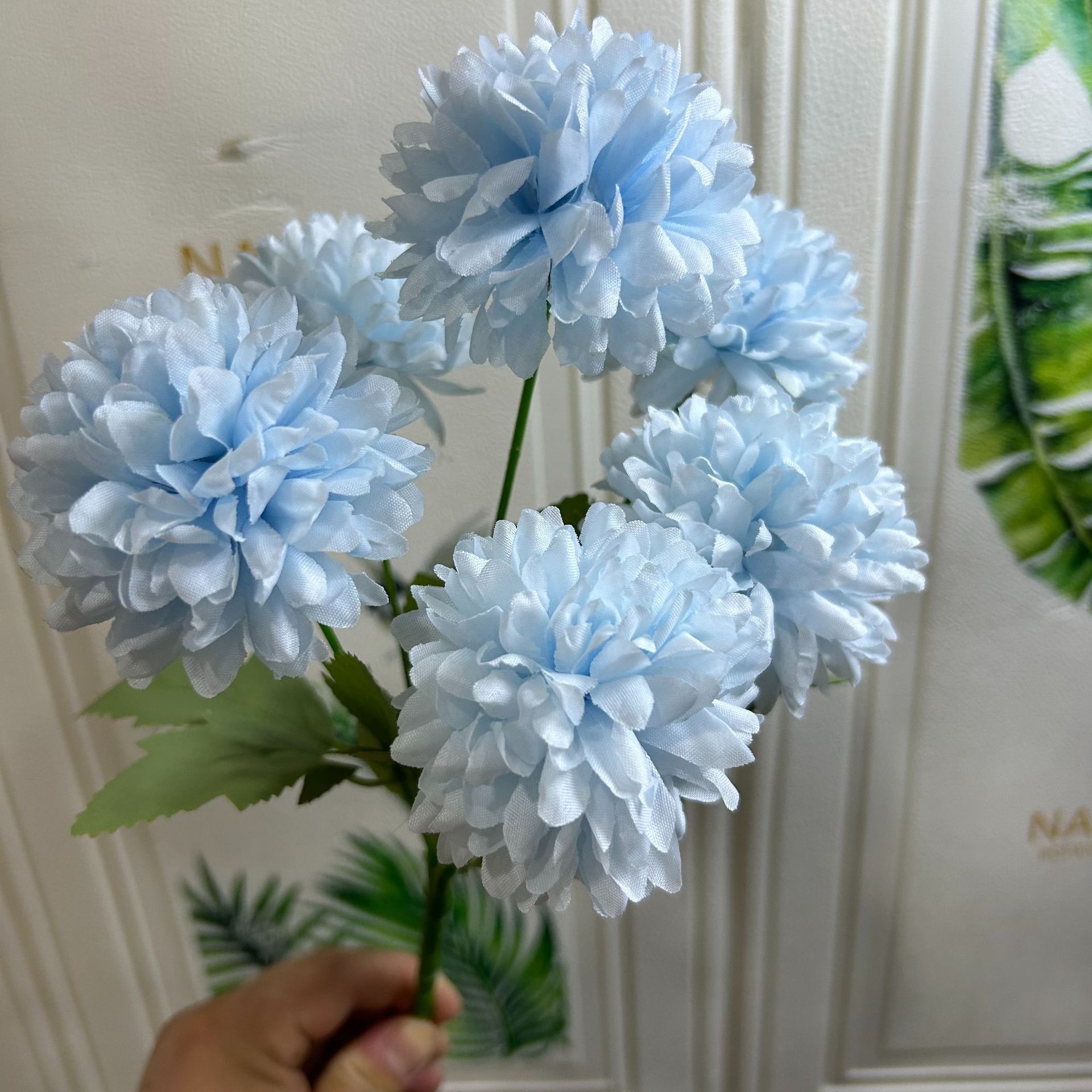 하늘색