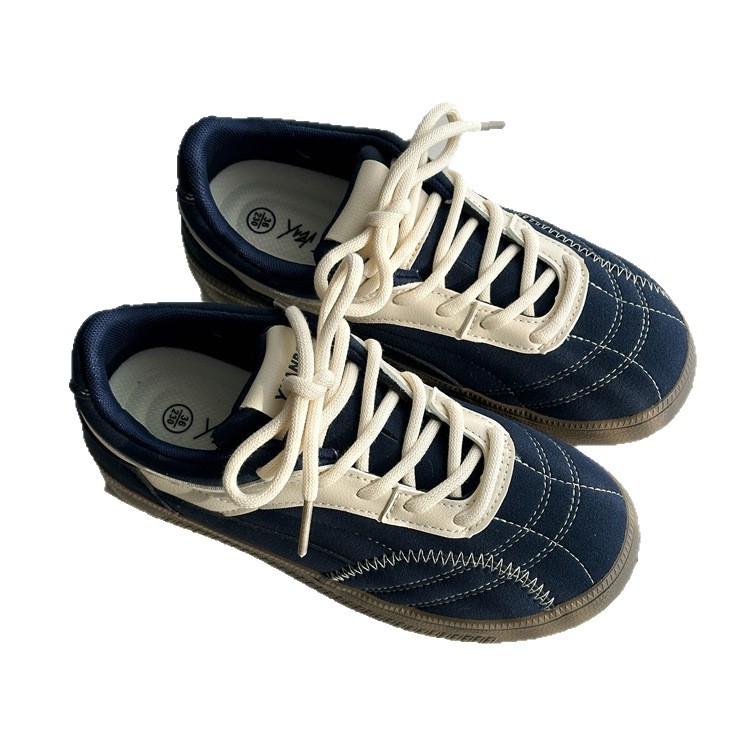Zapatos de entrenamiento de primavera y otoño de 2025 nuevos zapatos de mujer, nicho de estilo crema, zapatos de skate casuales de mujer