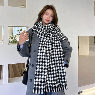 2022 autumn and winter New short beard houndstooth scarf women's thick long warm cashmere tassel scarf shawl