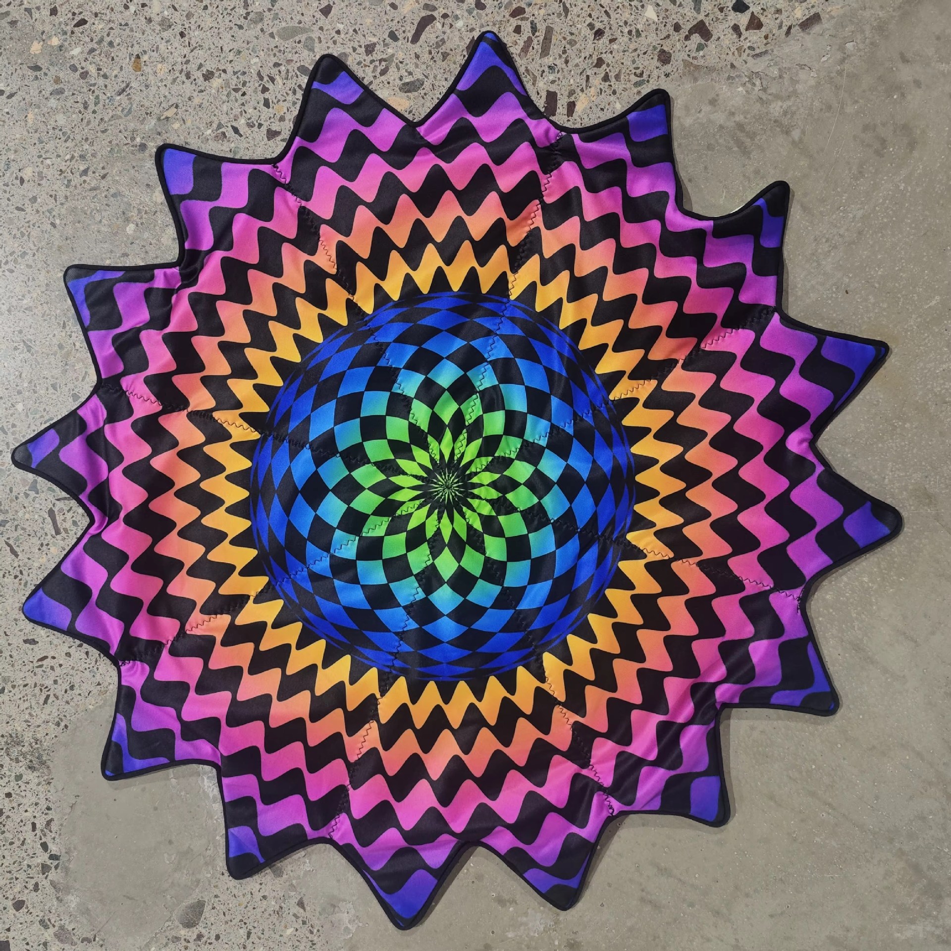 DAPO UV-reactive mandala, a psychedelic neon jungle glow-in-the-dark star wall hanging decoration.
