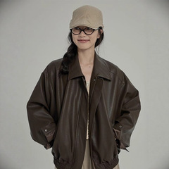 ファッショナブルなレトロなシンプルなハイエンドレザージャケット女性のための 2025 秋の新しいメイラード気質オートバイ PU ジャケット