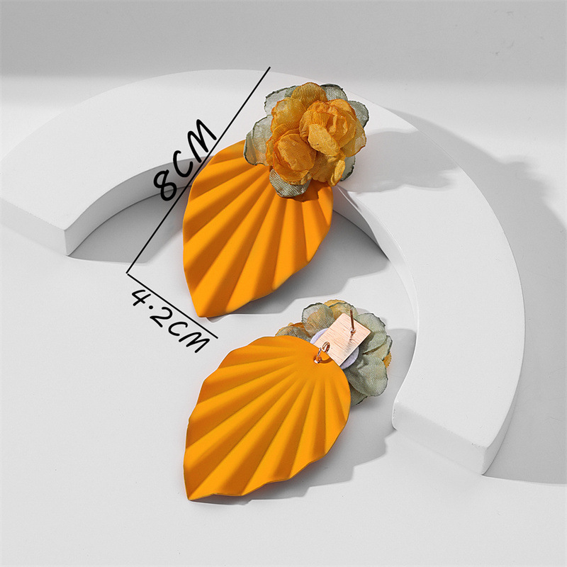 Fashion Flower Alloy Cloth Stoving Varnish Women's Earrings 1 Pair display picture 4