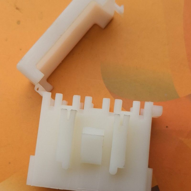 BX2024四路保险丝盒汽车插片保险丝盒新能源线束线束车用