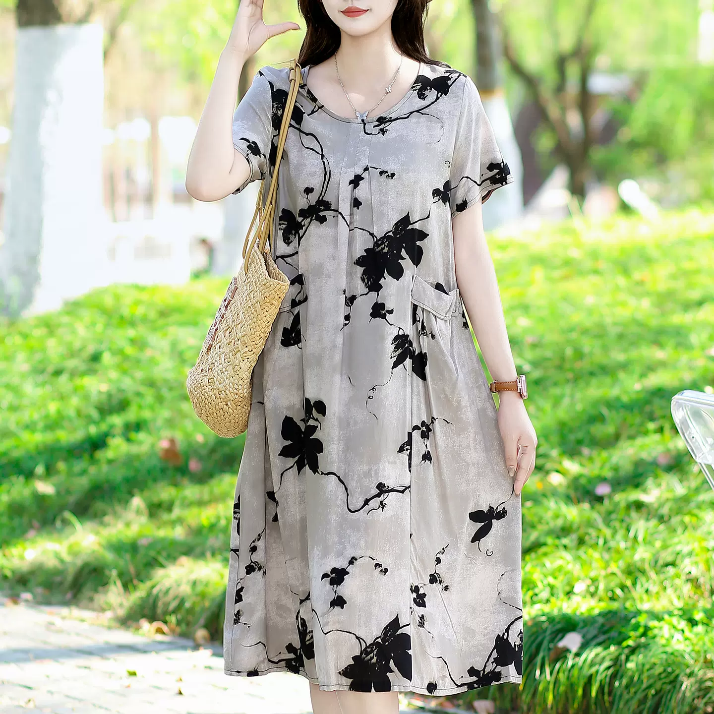 2025新款纯棉绸连衣裙时尚妈妈中老年女装大码外穿人造棉裙子