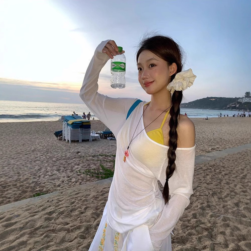 [Factory Ready Stock] Sun Protection Blouse for Women 2025 Popular Long-Sleeved White T-Shirt Sexy Slanted Shoulder Design Top