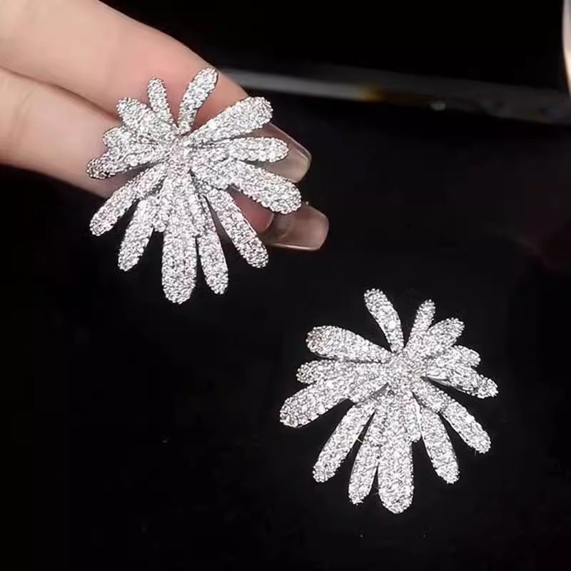 High-end Zircon Stud Earrings For Evening Party Sparkle_voghion.com