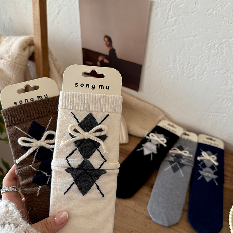 蝴蝶结羊毛袜子女秋冬保暖美拉德中筒袜吸汗透气复古菱格堆堆袜女