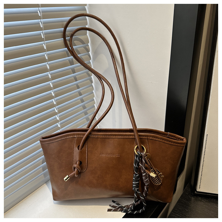 High-End Texture Retro Large-Capacity Bag for Women 2026 New Summer Commuter Shoulder Bag Handbag Tote Bag