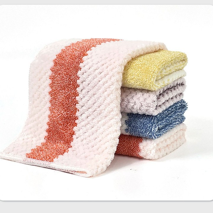 유럽풍 꽃무늬 오버로크 마감 행주 (약 25*25cm)