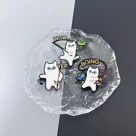 海钓白猫胸针 可爱猫咪徽章复古卡通甩杆猫胸花 包包别针衣服配饰