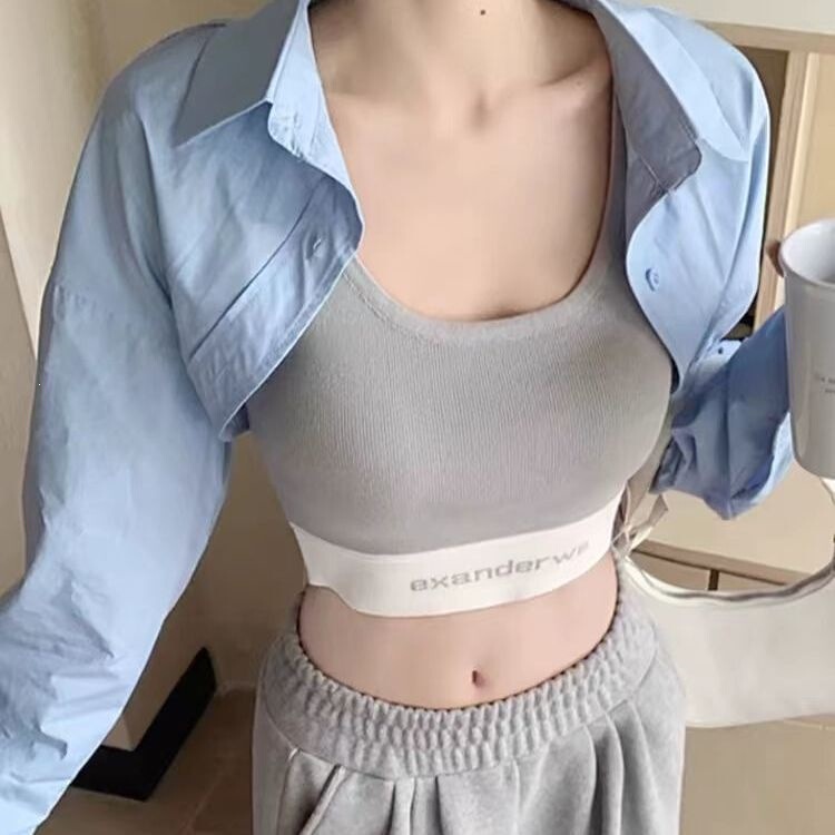 New short blue shirt jacket for women, summer hot girl design, sun-protective top, small vest-style outer cardigan New short blue shirt jacket for women, summer hot girl design, sun-protective top, small vest-style outer cardigan
