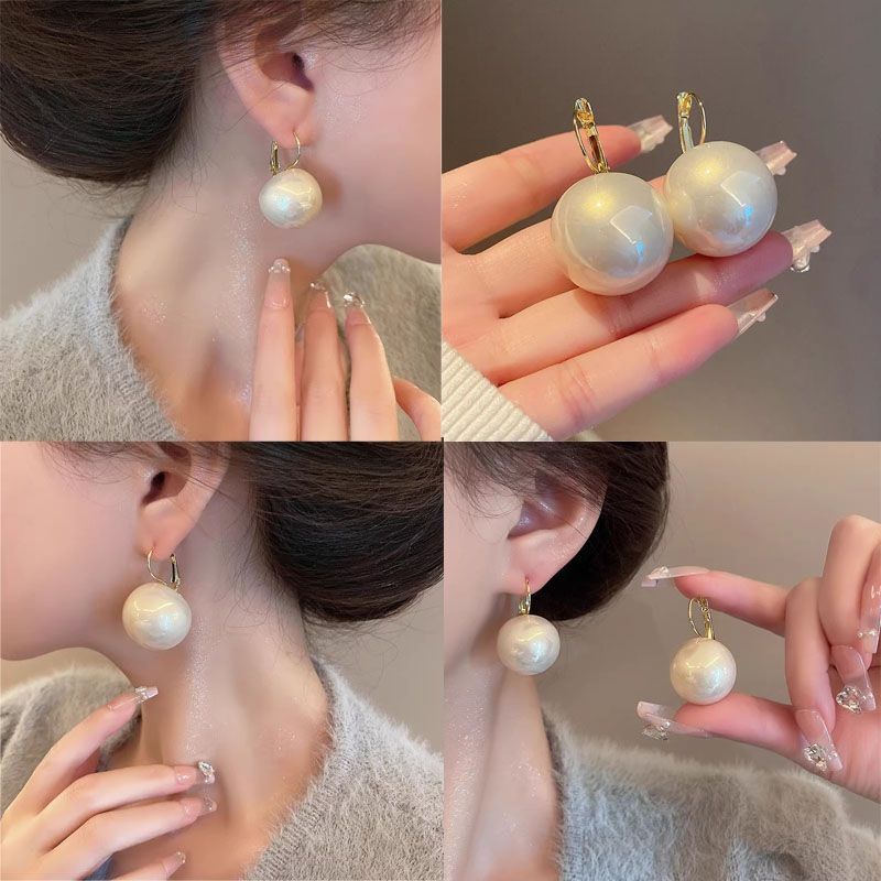 Orecchini pendenti con perle donna design minimalista a clip_voghion.com