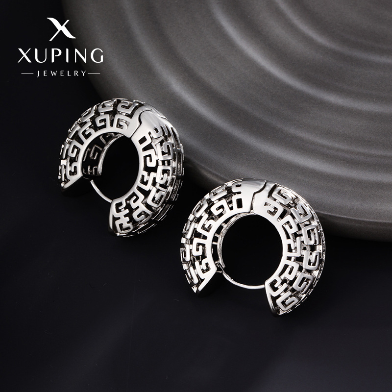 Xuping aleación de cobre moda europea y americana pendientes de personalidad galvanizados pendientes retro de alta gama pendientes de moda para hombres y mujeres
