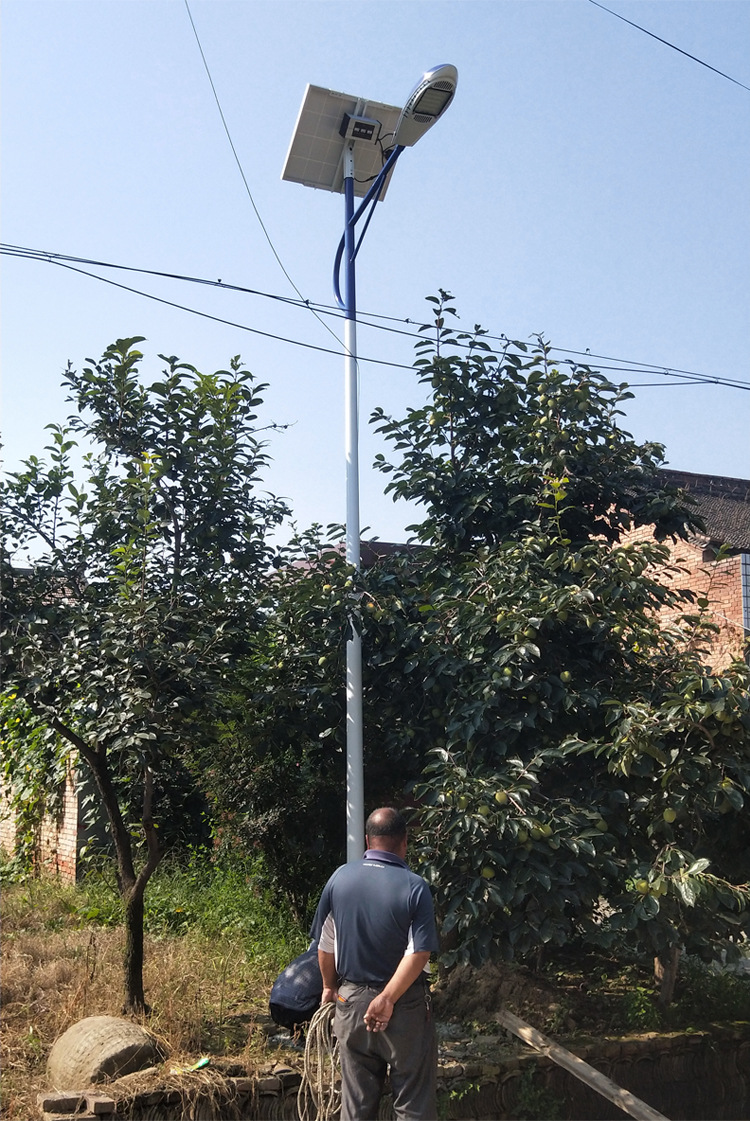 阿里巴巴太阳能路灯_16.jpg