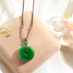 Jinyutang Xinjiang Fine Hetian Jade Jasper Safety Buckle Pendant Jade Oil and Luster Safety Buckle Is Also Known as Nostalgic