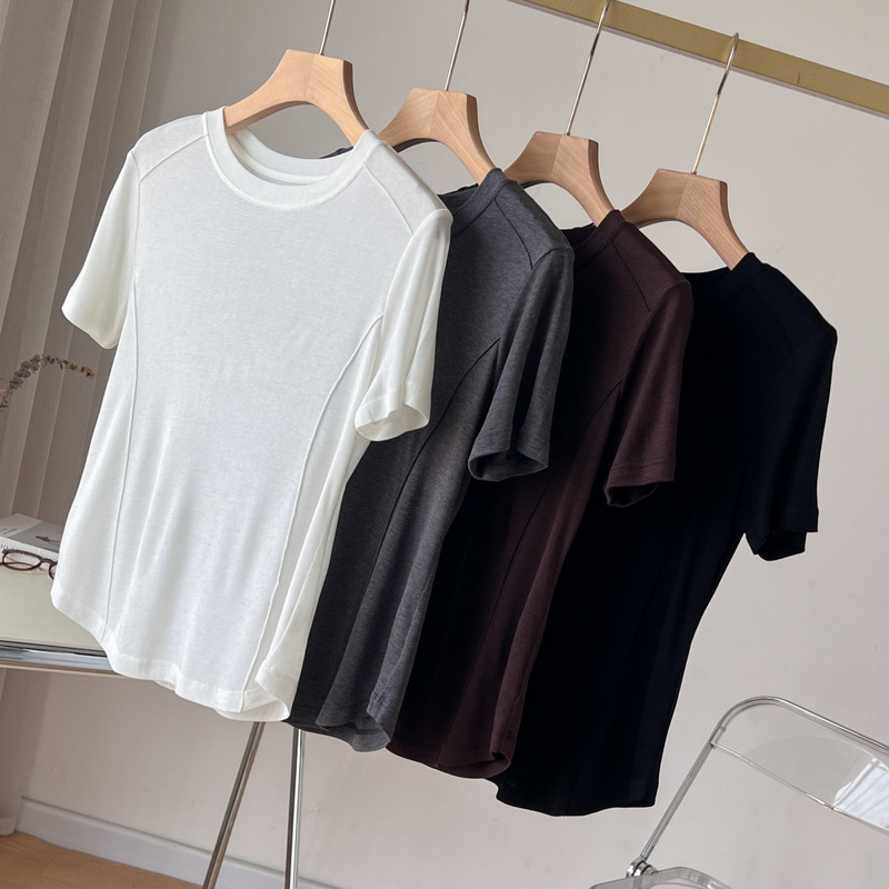 High-Quality Goods~ Women's Summer T-Shirt with Silk and Lyocell, Round Neck, Regular Shoulder, Short Sleeves, Fishbone Embossed Lines, Curved Hem Top High-Quality Goods~ Women's Summer T-Shirt with Silk and Lyocell, Round Neck, Regular Shoulder, Short Sleeves, Fishbone Embossed Lines, Curved Hem Top