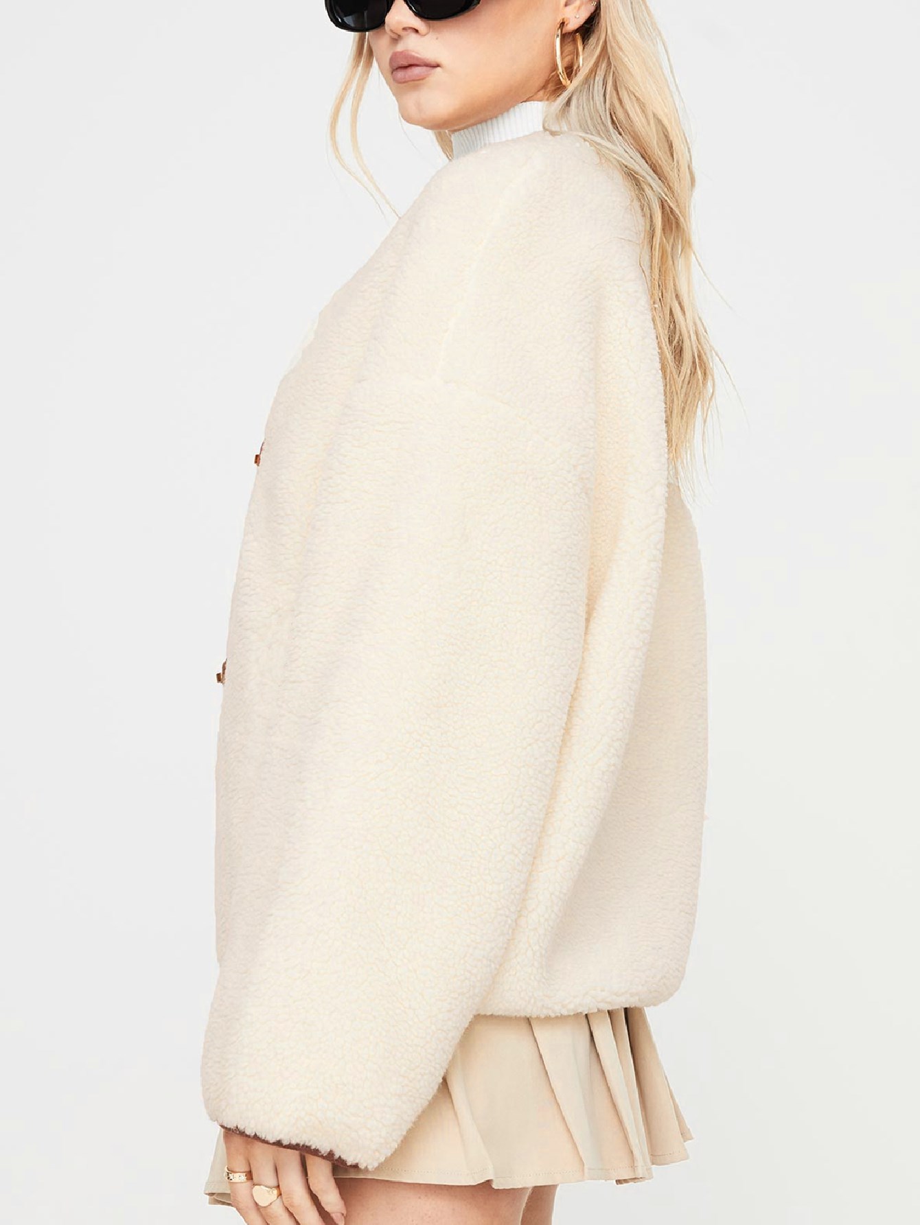 Women's Clothing autumn and winter thick plush leather button round neck long sleeve short style fashionable temperament coat_voghion.com