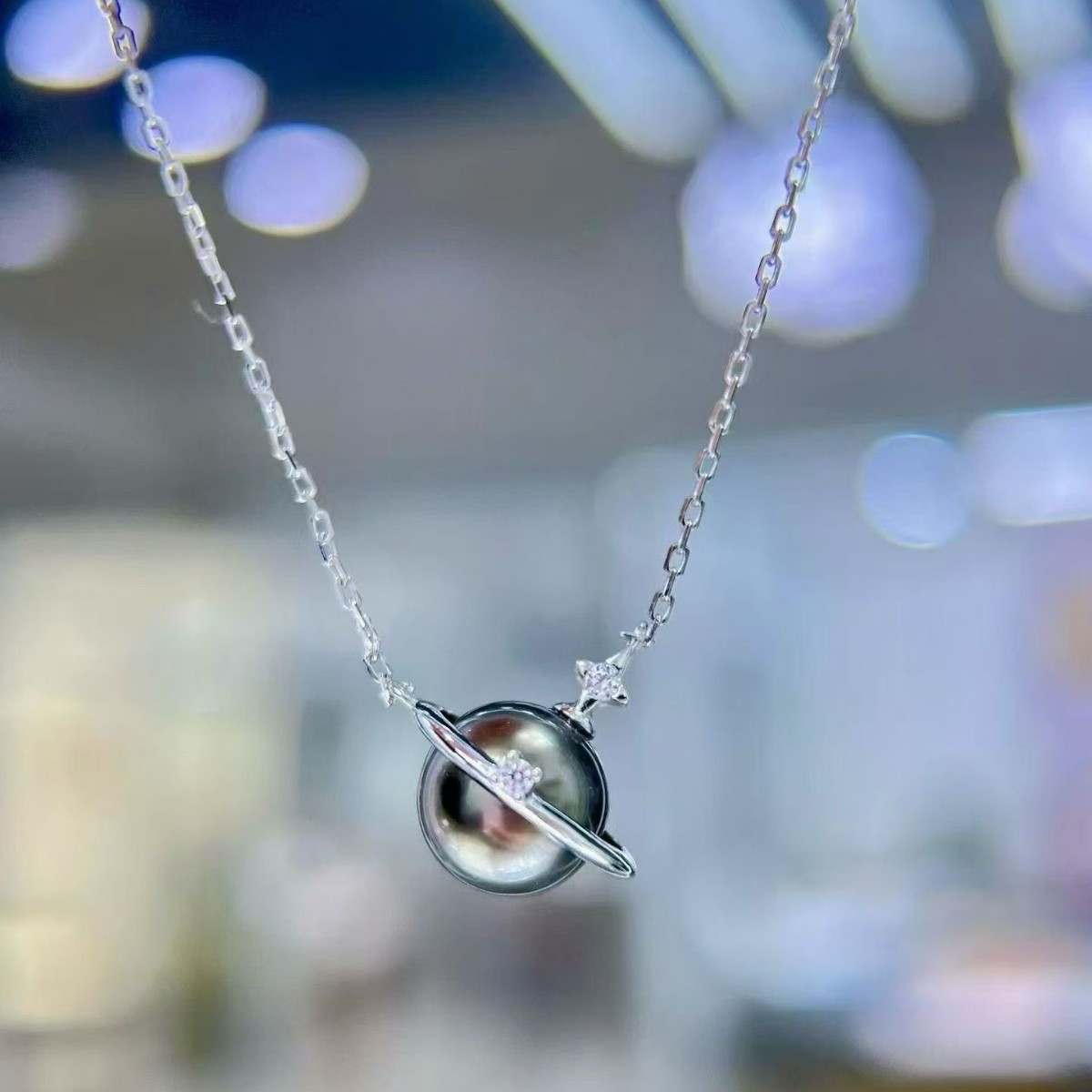 New natural freshwater pearl necklace, small planet necklace, high-end exquisite versatile collarbone chain jewelry wholesale