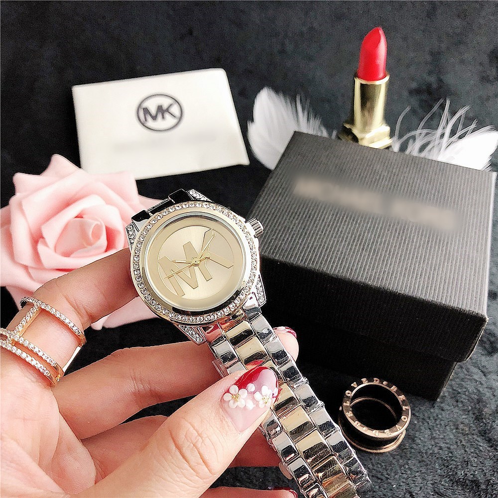 Relojes populares europeos y americanos, relojes casuales de cuarzo, relojes de estilo urbano simple, elegantes relojes de mujer de oro con incrustaciones de diamantes.