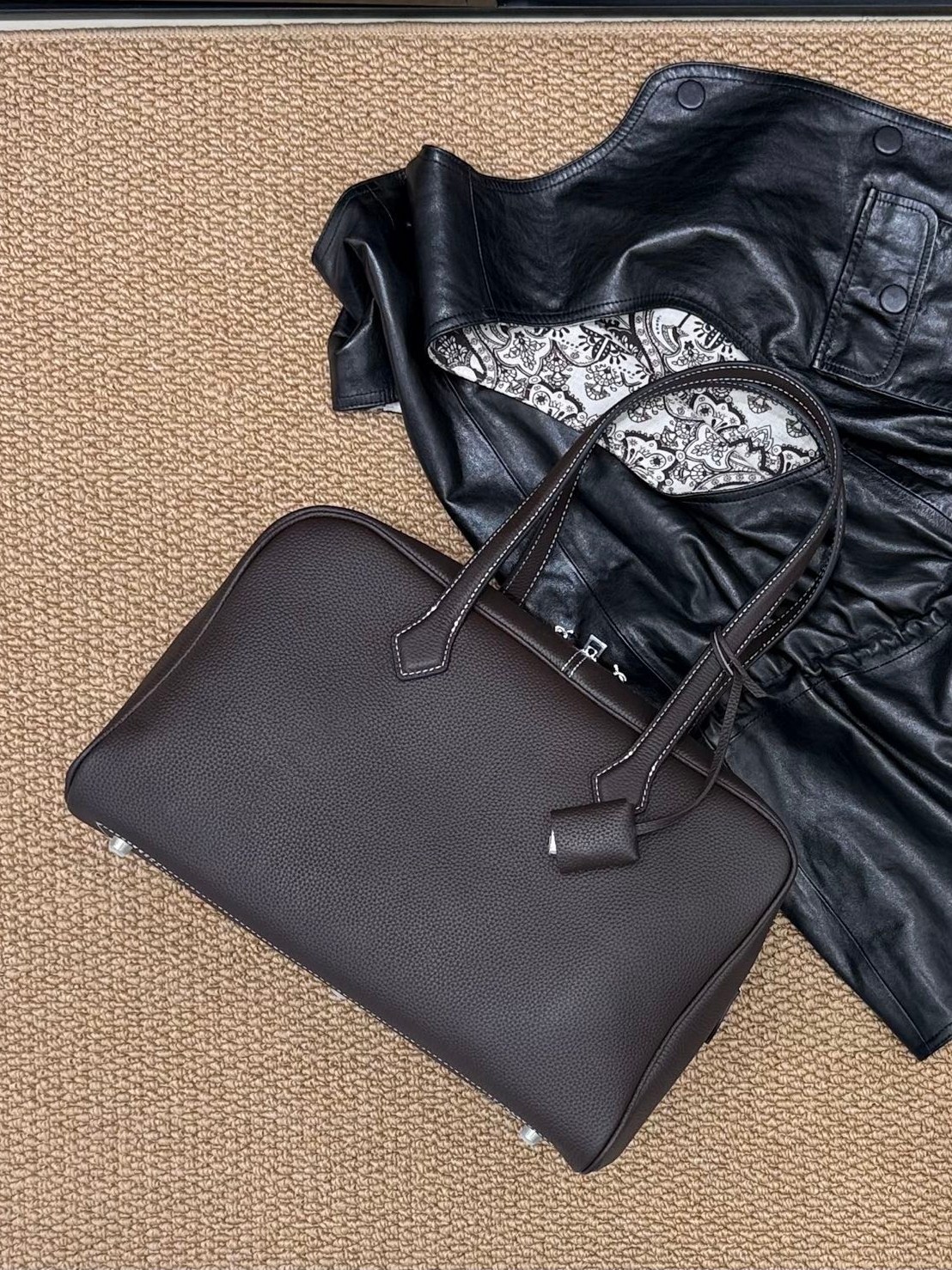 Genuine Leather Large Capacity Women's Tote Bowling Bag 2026 New Arrival Luxury Commuter Shoulder Boston Bag Underarm Bag - Thumbnail 3