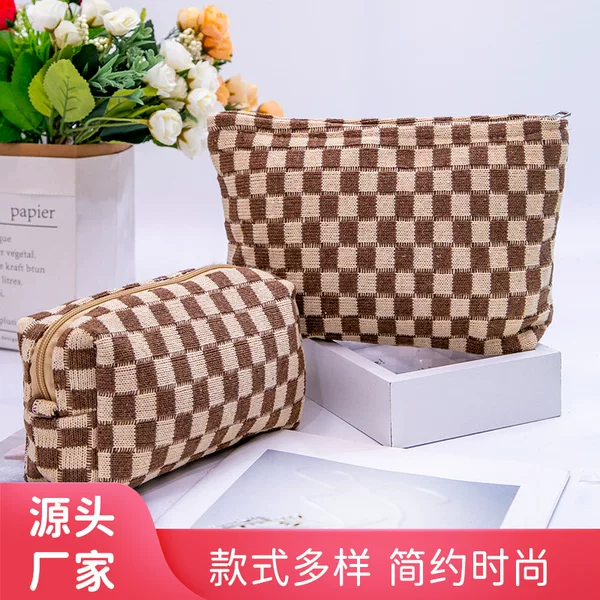 Amazon's New High-Looking, Simple Checkerboard Pattern Pencil Case, Checkerboard Pattern Knitted Color-Blocking Knitted Cosmetic Bag Wholesale