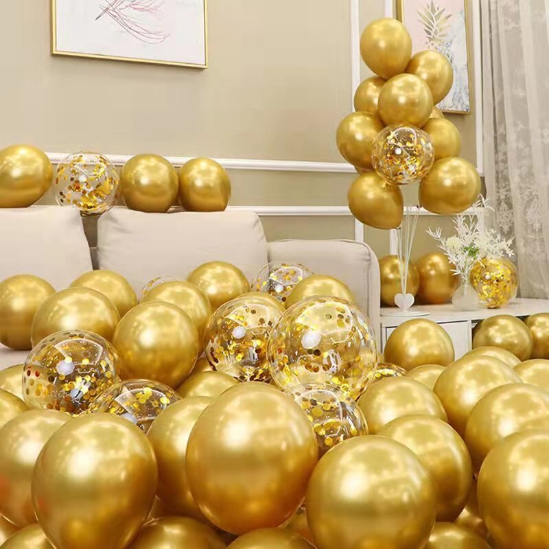 誕生日に風船を配置して結婚します。現場に風船を配置します。|undefined