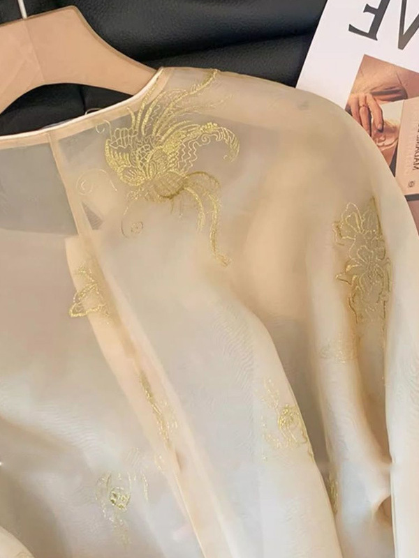 新しい中国風のレトロなオーガンザ刺繍シャツ女性のための春 2025 新しいハイエンドの中国風の日焼け止めシャツトレンド|undefined