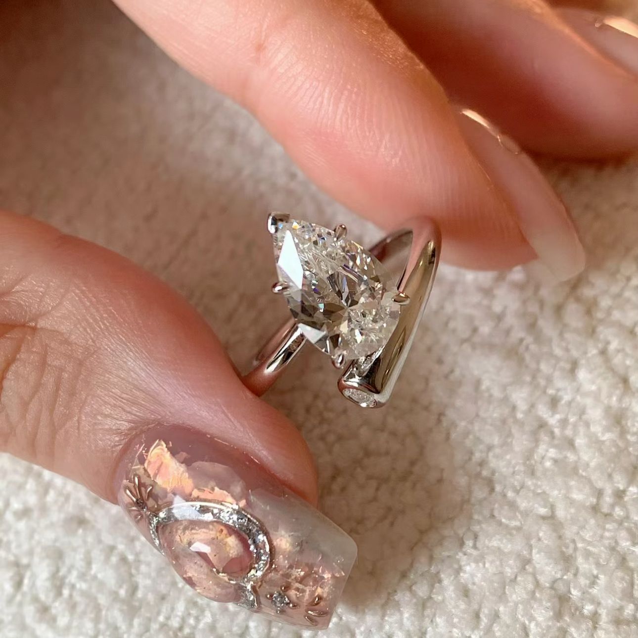 Sophisticated elegant adjustable universal design ring with stone…