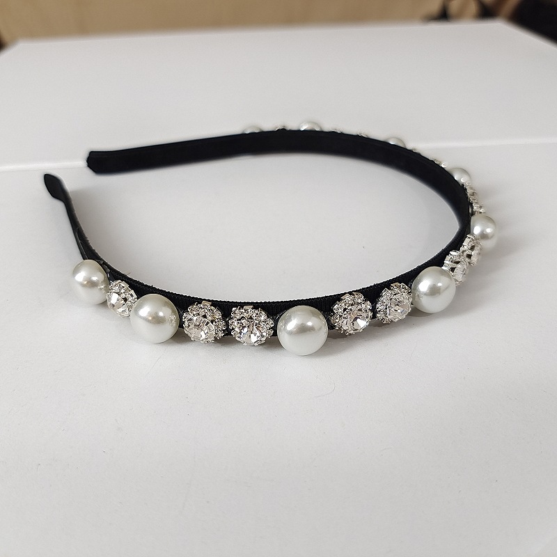 Frau Barocker Stil Glänzend Geometrisch Legierung Inlay Künstliche Perlen Strasssteine Haarband display picture 9