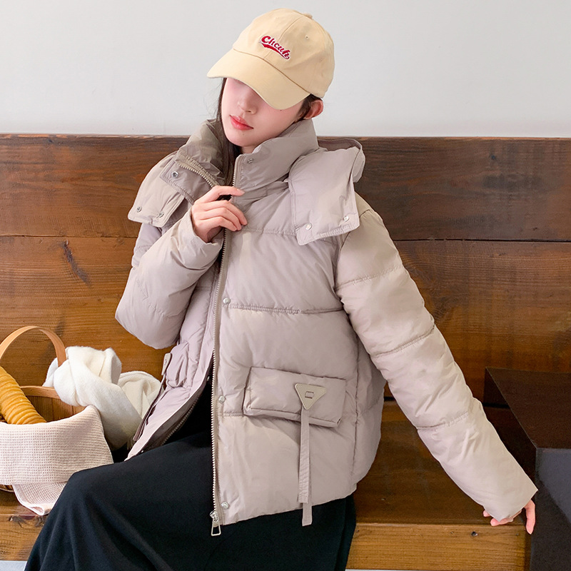 Capa de algodón de pluma para mujeres 2024 nuevo invierno grueso corto de moda con capuchón calentamiento abrigo de pan suelto image 7