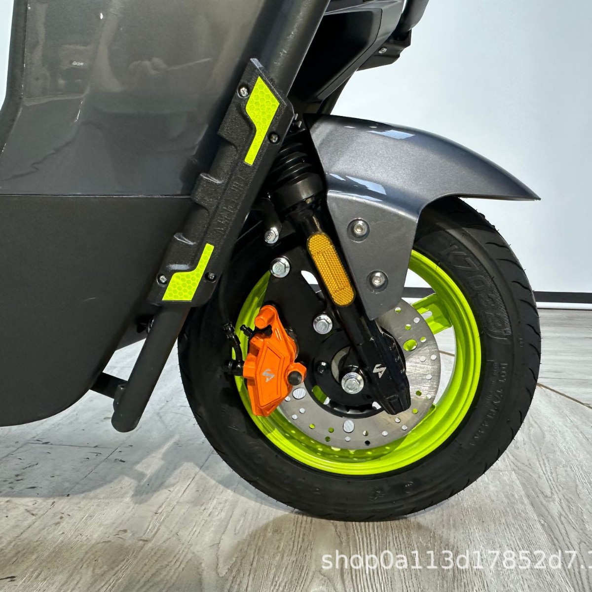 Cross-Border Fengshen 2025 New Model Electric Motorcycles, Electric Scooters, Export Mobility Vehicles, Wholesale Small Cars, Electric Mopeds