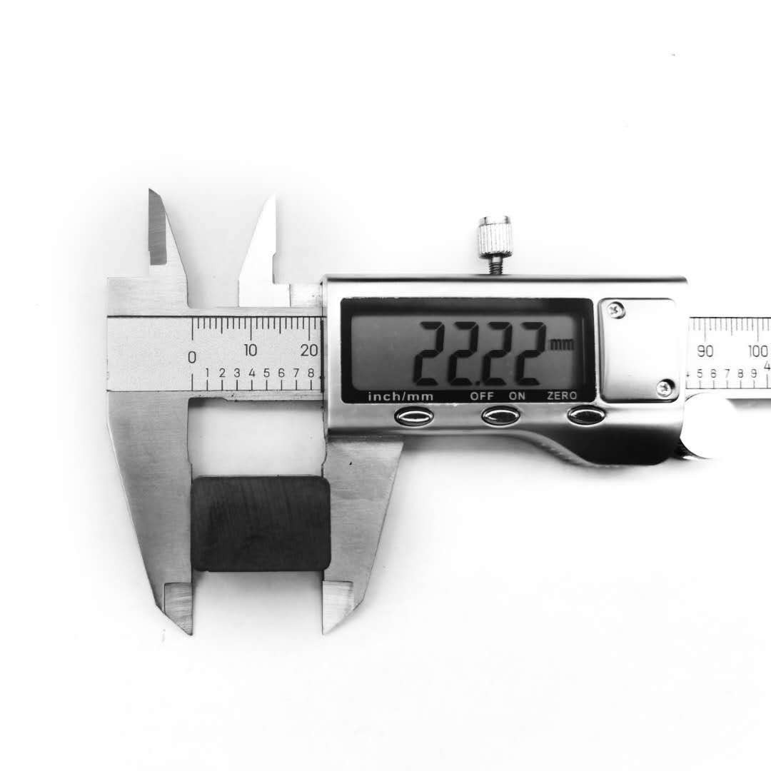 F22*15*12水平尺专用  工量具 铁氧体黑磁 耐高温 吸铁石方块磁铁