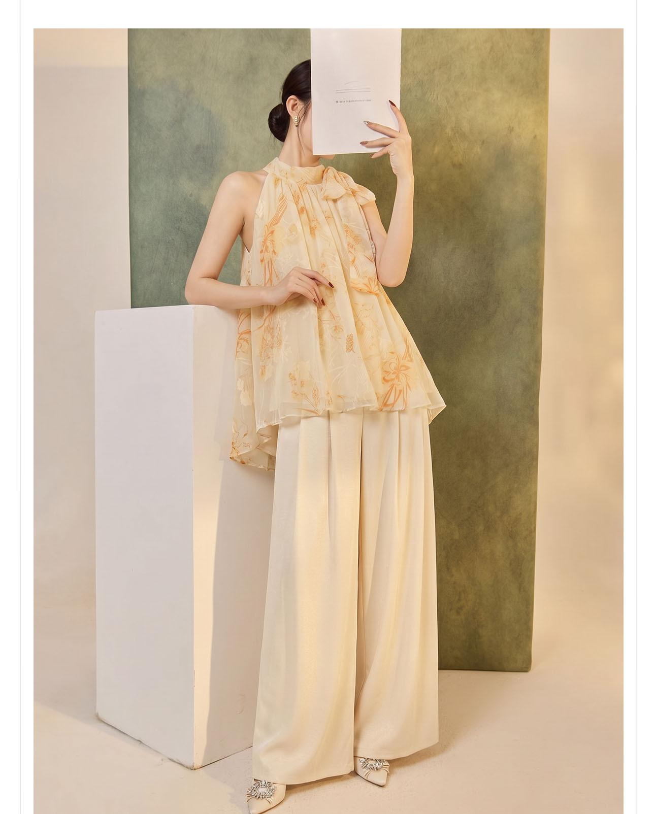 Áo vest nữ không tay họa tiết hoa nhung — Trang chủ, Vàng lụa chi tiết 10