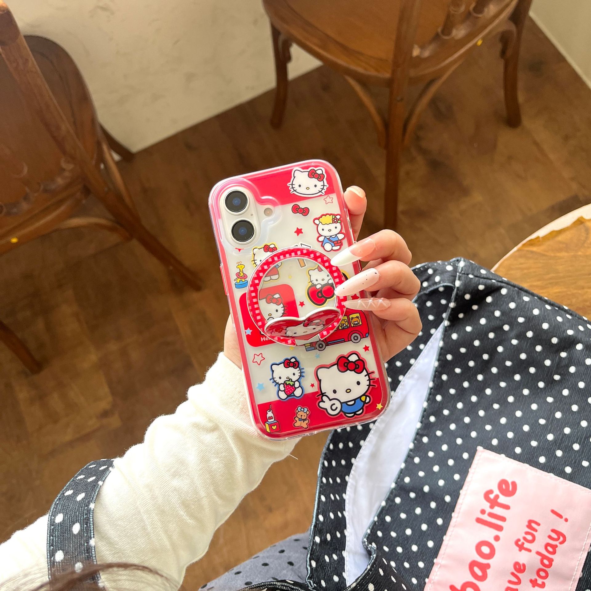 Dibujos animados lindo patrón de cuadrícula rojo amor KT gato para Apple 16ProMax funda para teléfono móvil 15Pro atracción magnética 14/13 nuevo